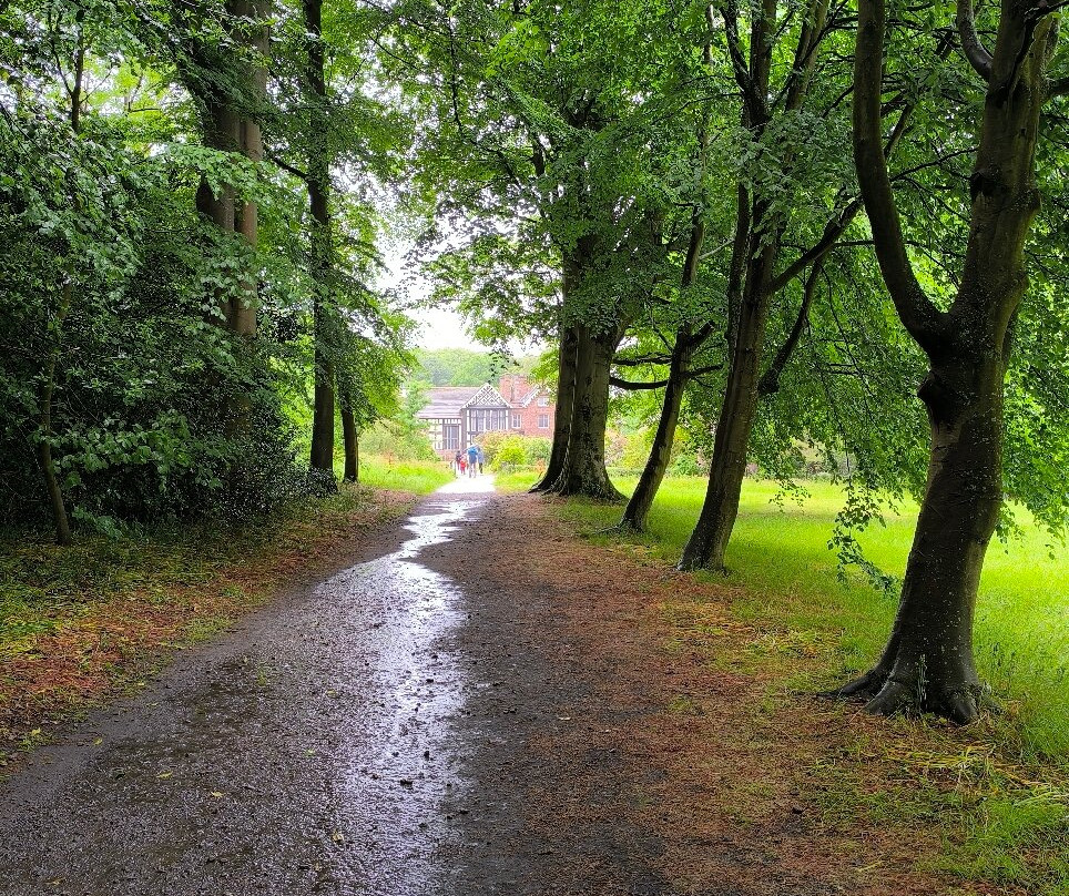 Rufford Old Hall景点图片