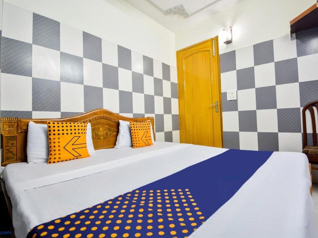 SPOT ON 68349 Kaka Hotel