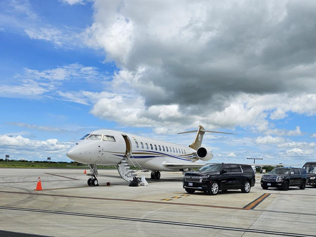 CR Luxury Transport景点图片