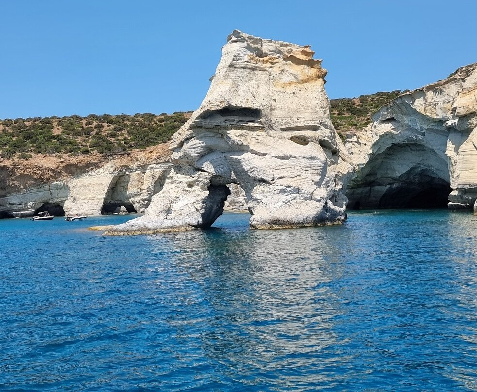 Aquatta Yachts-Adamas必去景点