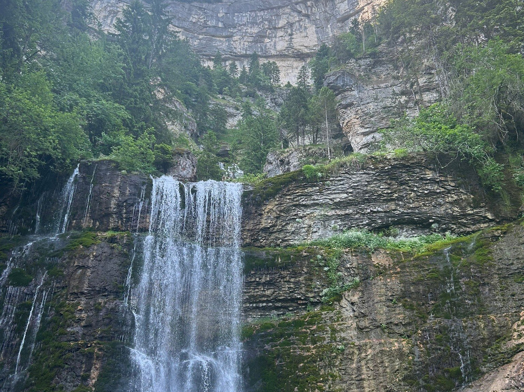 Site Naturel du Cirque de Saint-Même-Saint-Pierre-d'Entremont必去景点