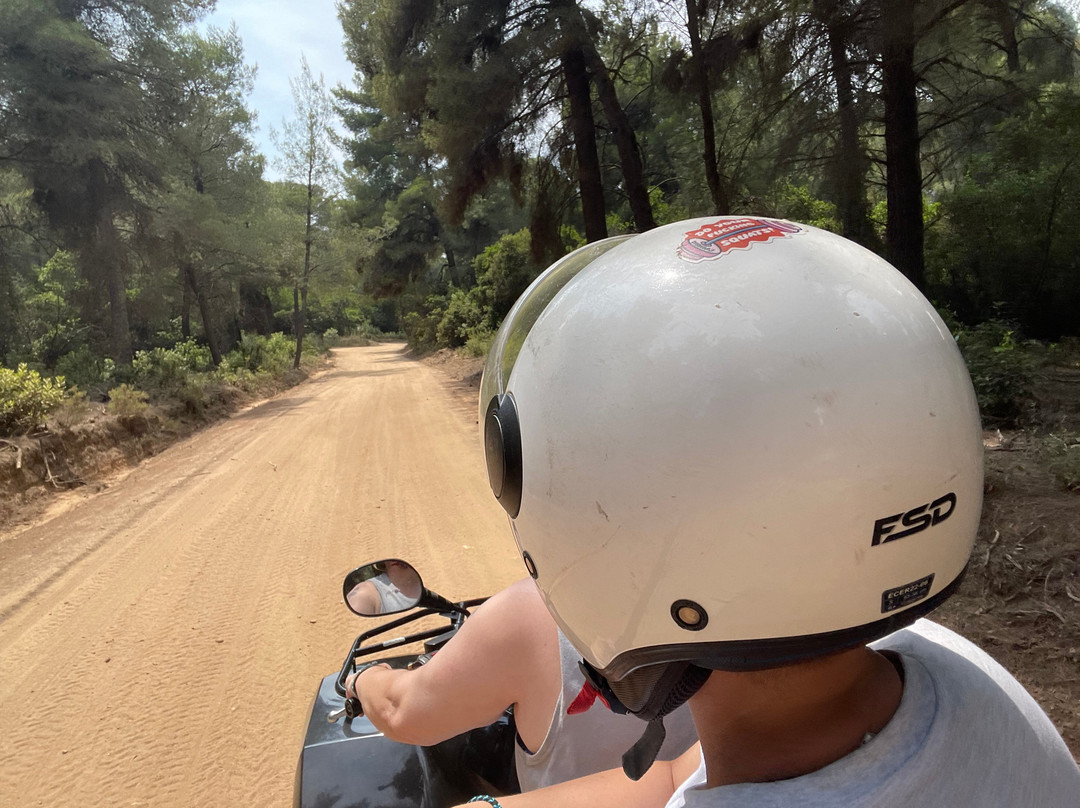 Aegean Car Rental-Skiathos Town必去景点