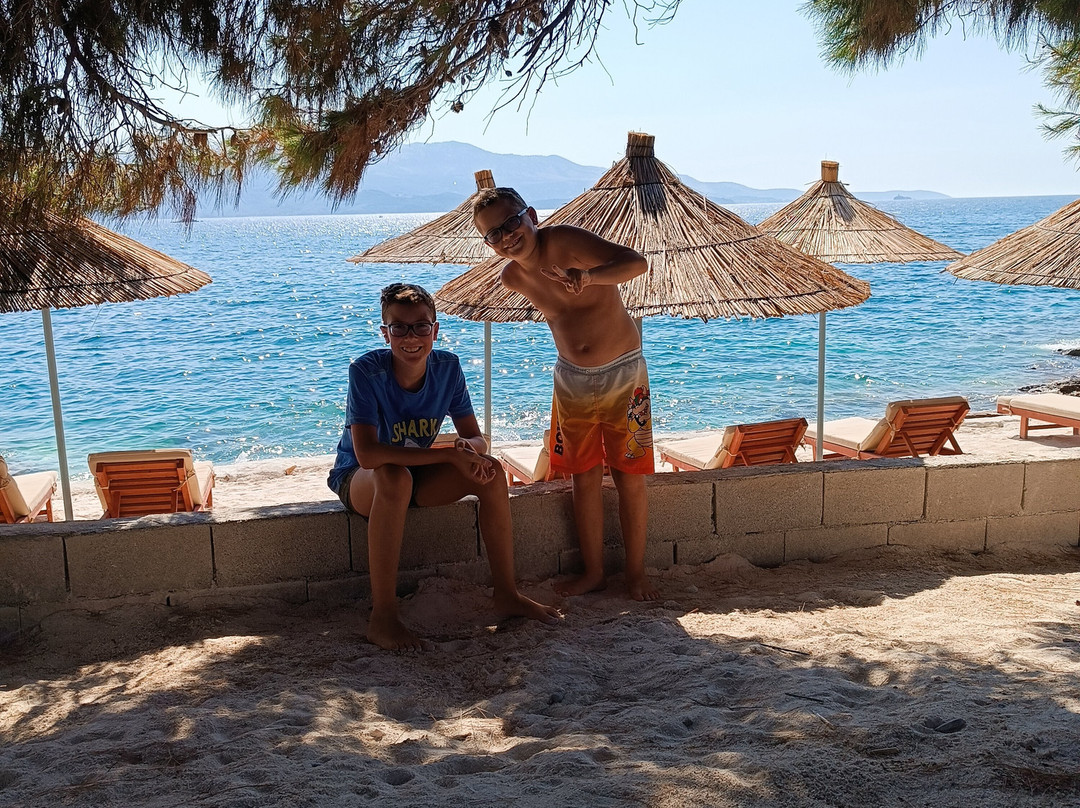 Neasden Lane Beach-Ksamil必去景点