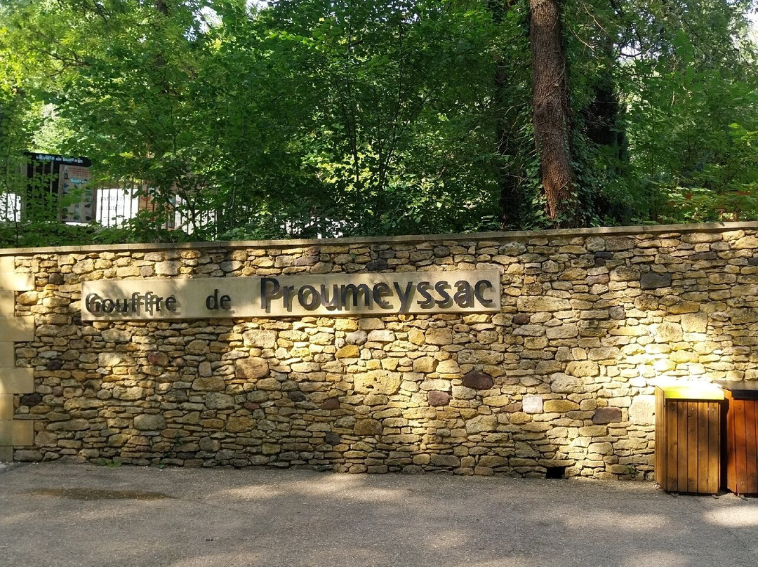 Le Gouffre de Proumeyssac-Audrix必去景点