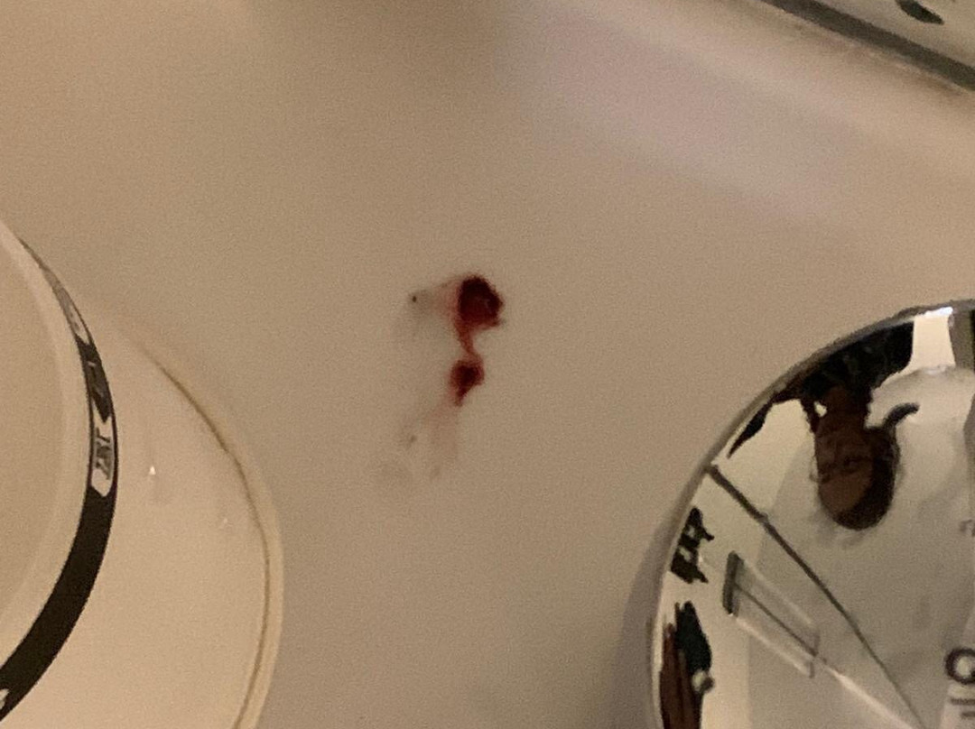 孔卡尔诺宜必思快捷酒店主图