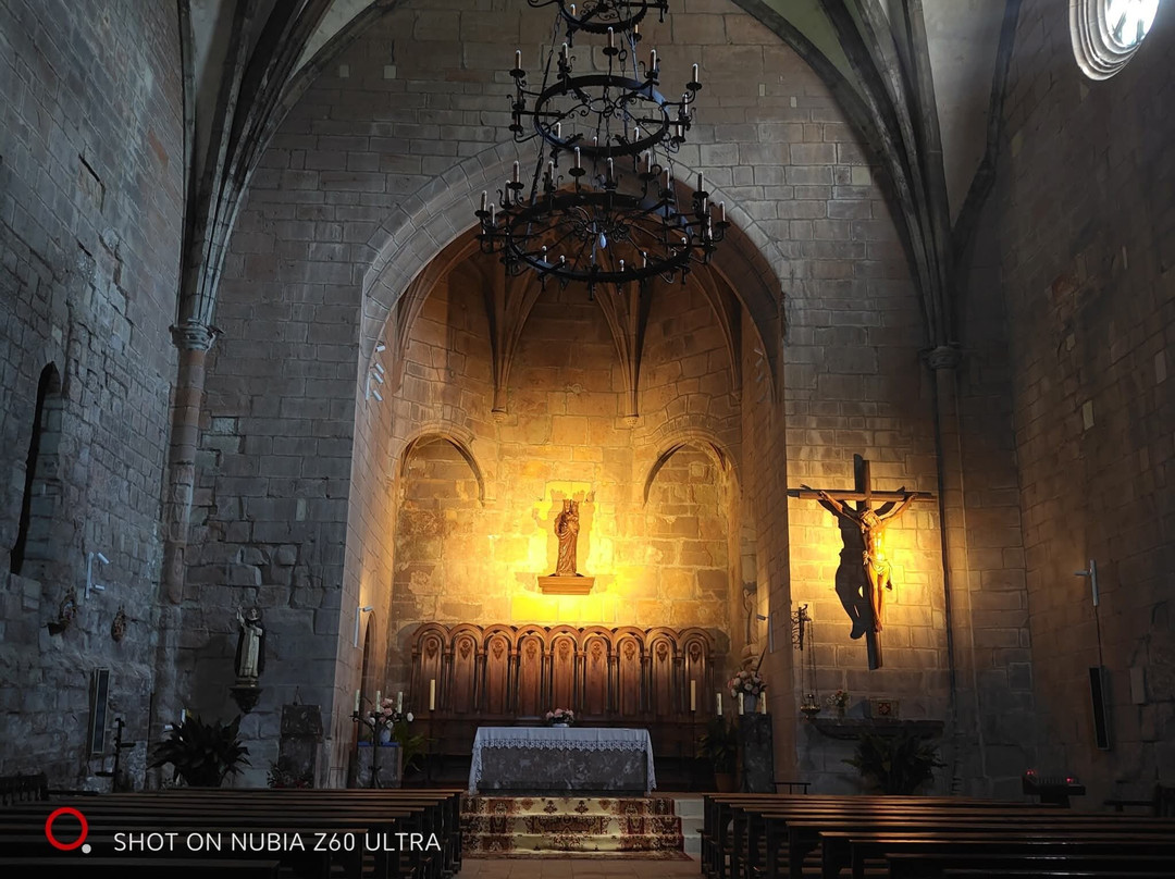 Basilica de Santa Maria de la Pena-Graus必去景点