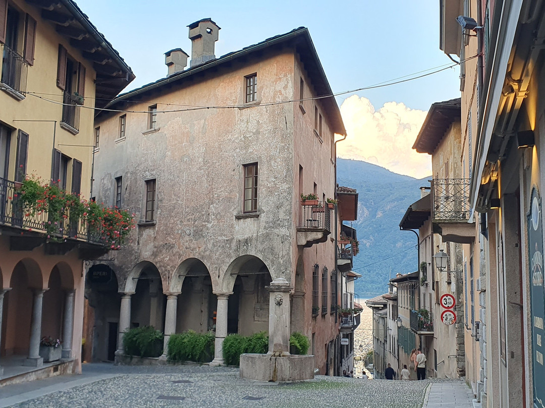 皮罗尼酒店主图