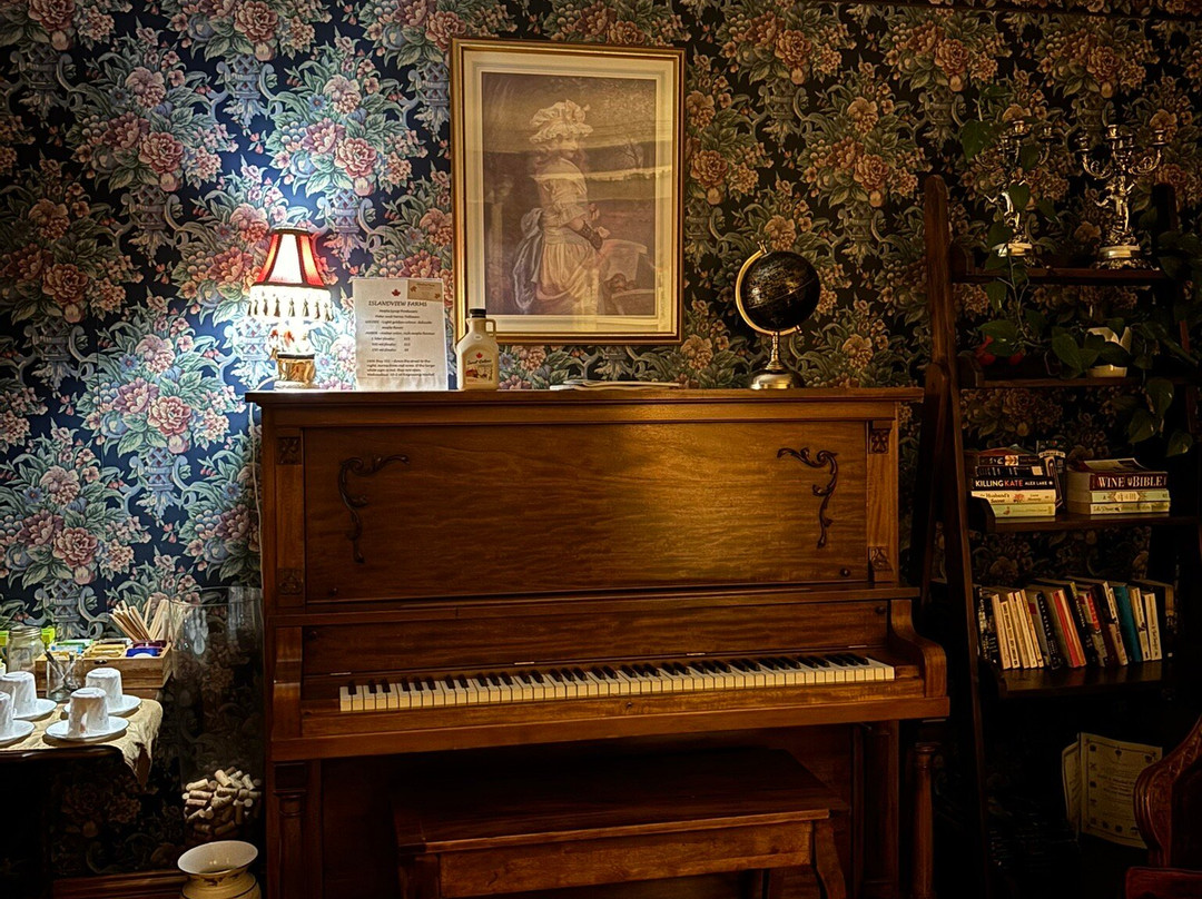 Twin Peaks Bed & Breakfast主图