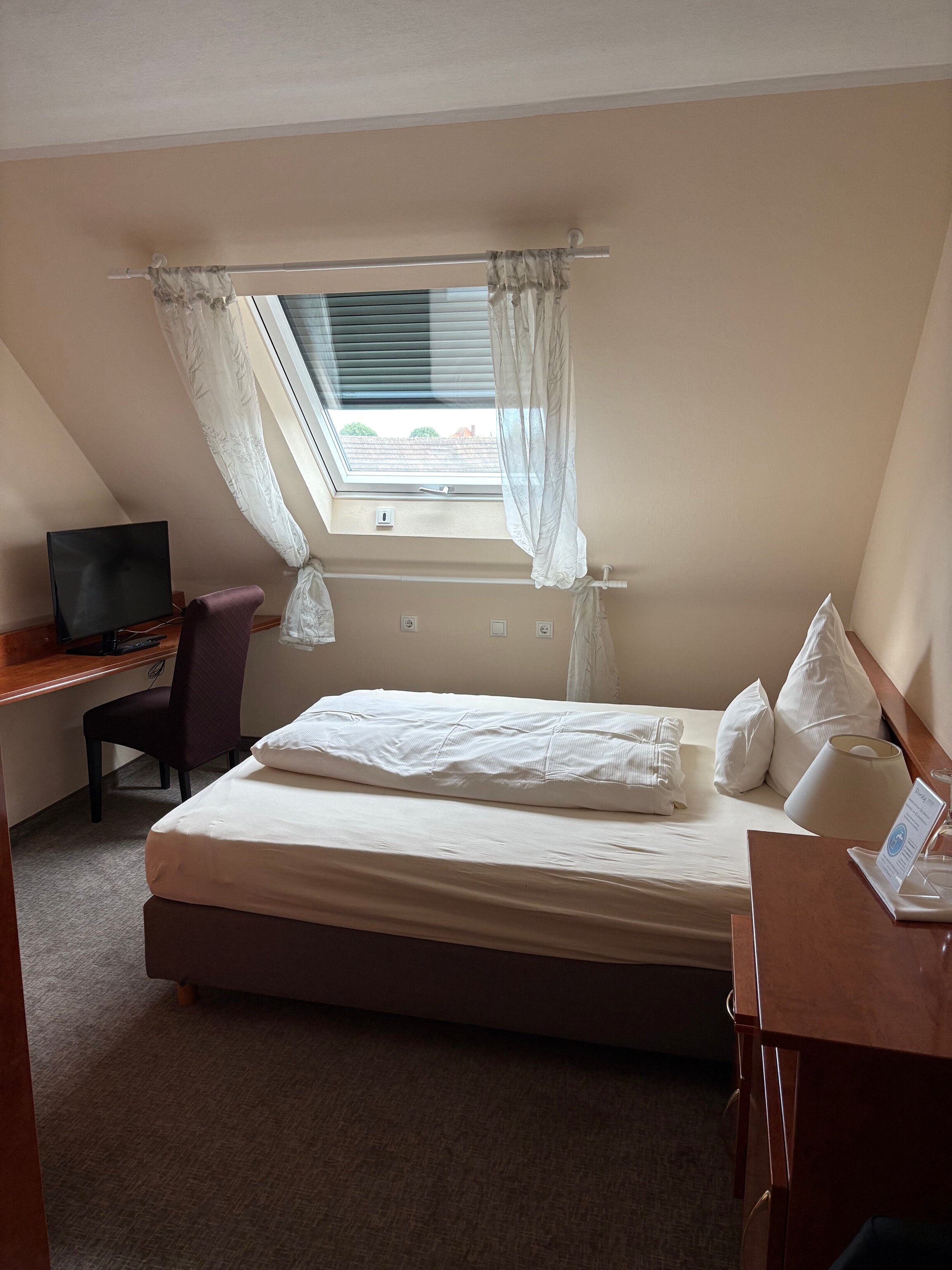 Hotel Goldenes Lamm-客卧