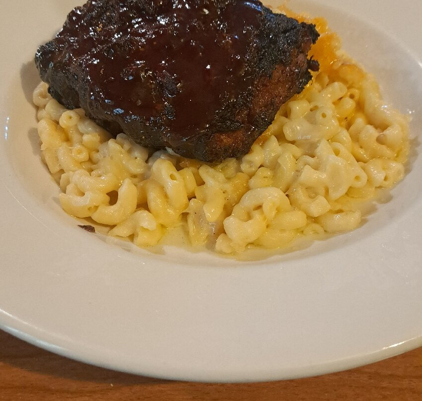 Laurelwood Inn and Steakhouse