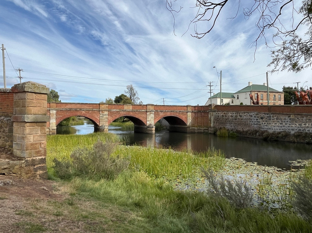 The Red Bridge-坎贝尔镇必去景点