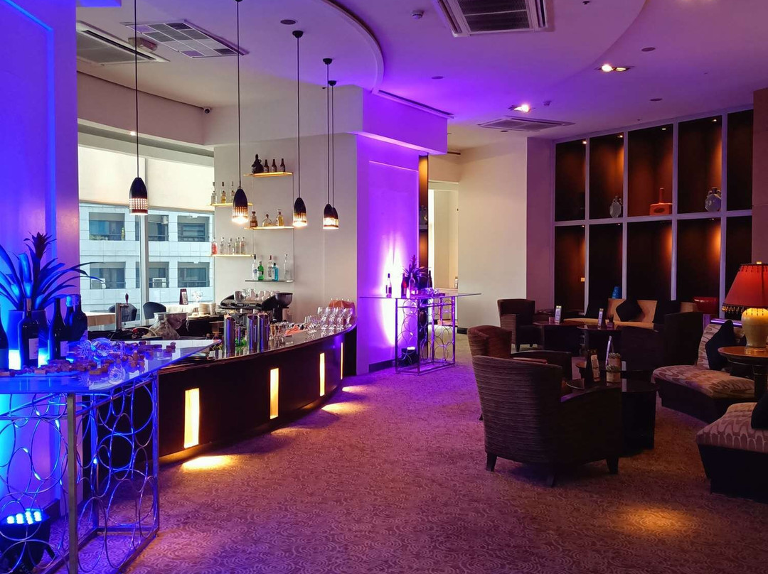 愉景套房酒店主图