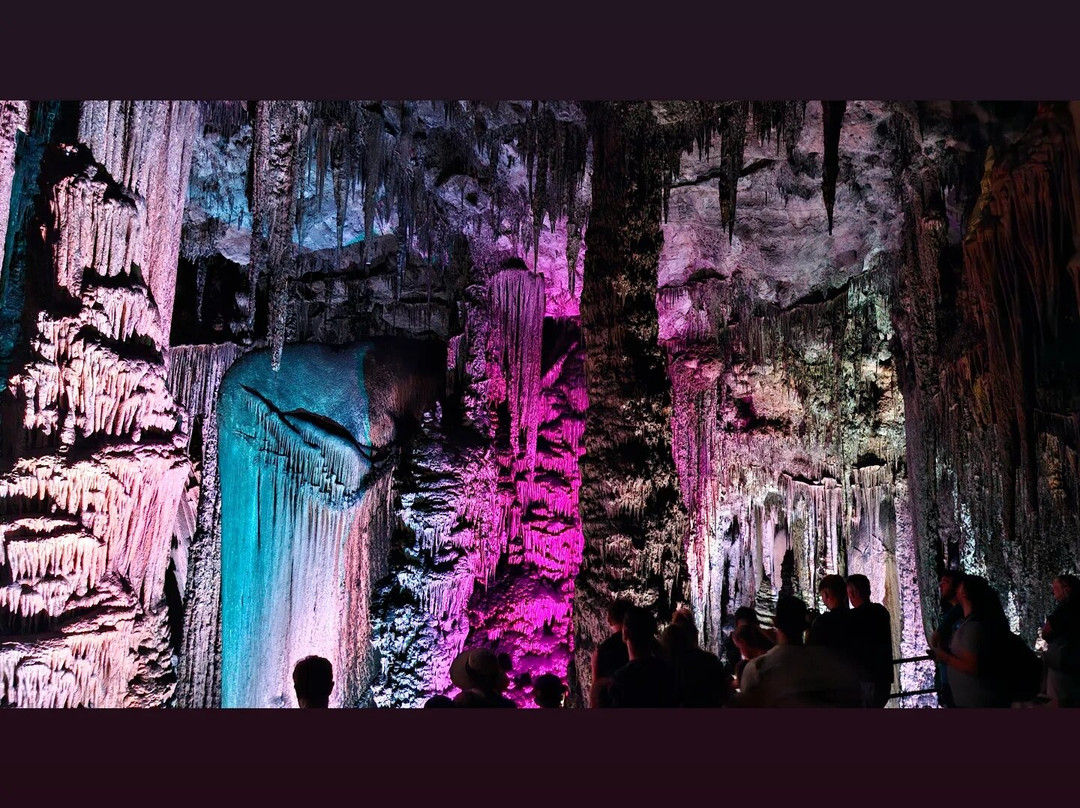 Cuevas de Arta-卡普德佩拉必去景点