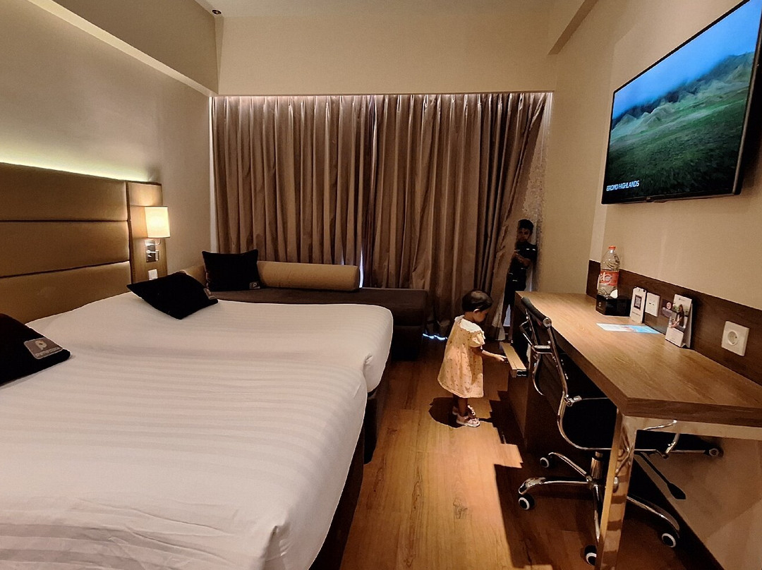 Premier Place Hotel Surabaya Airport主图