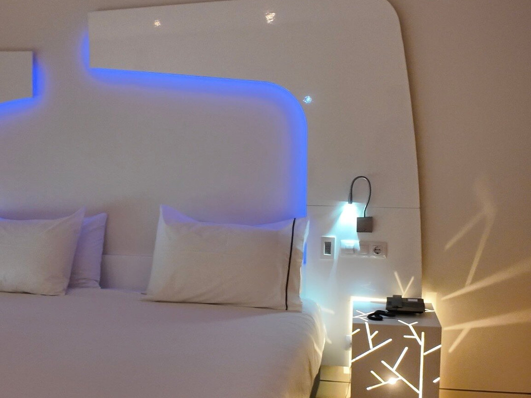 奥维耶多艾雅酒店主图