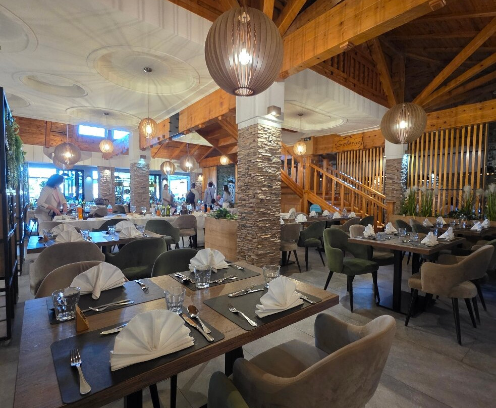 米里亚娜及拉斯托克酒店主图