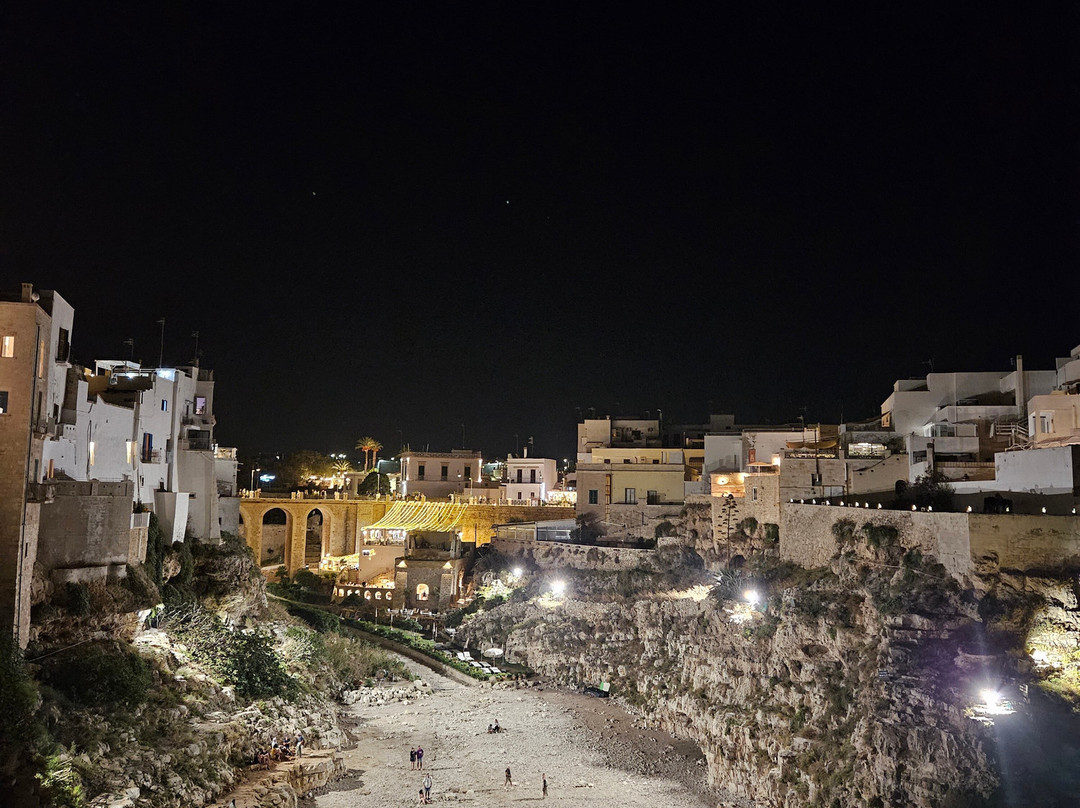 Lama Monachile-波利尼亚诺阿马雷必去景点