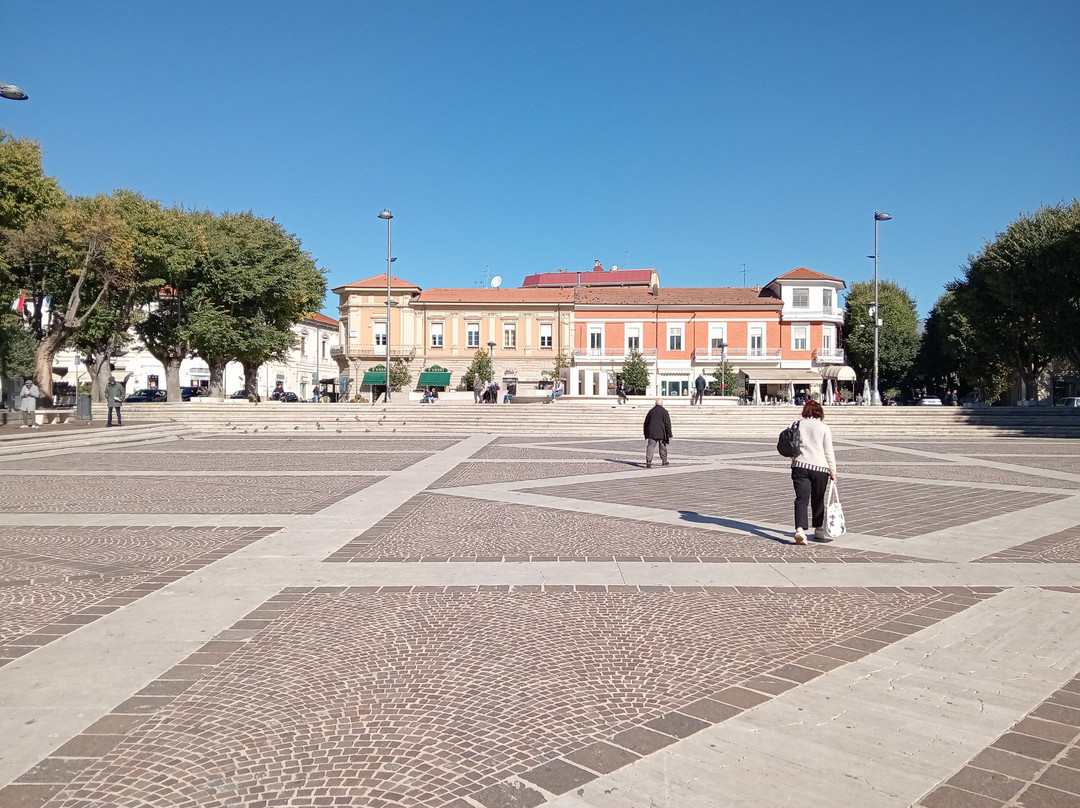 Piazza Risorgimento-Avezzano必去景点