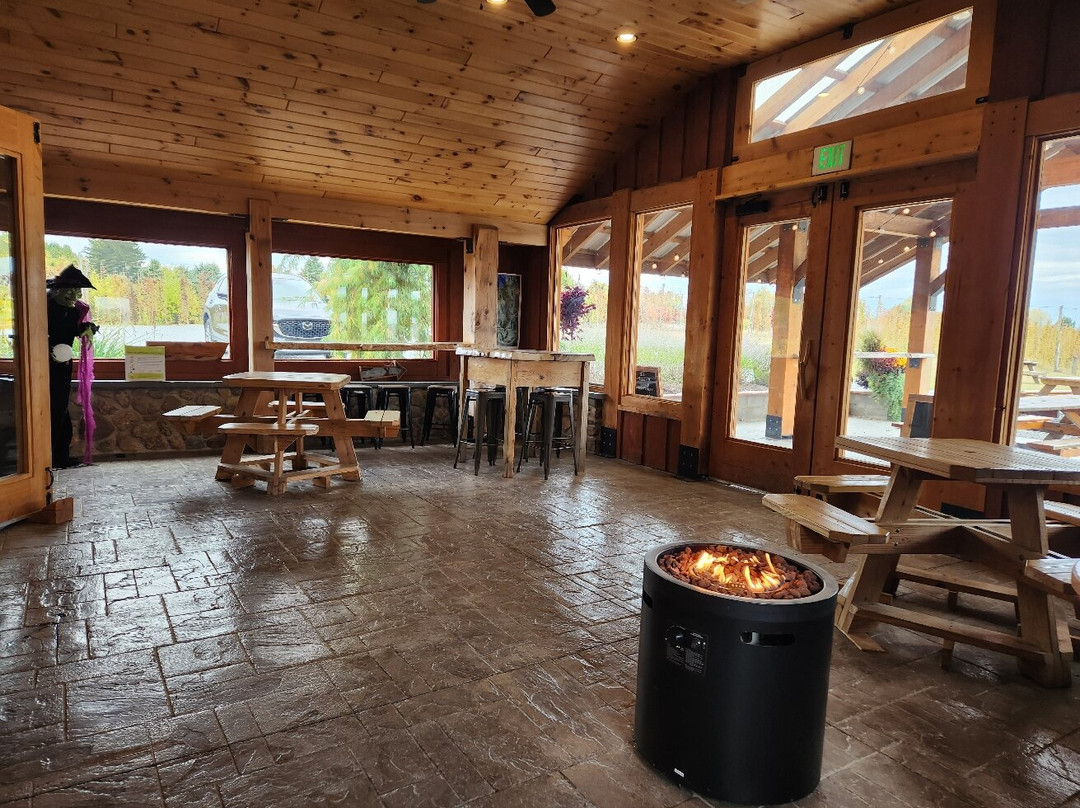 Climbing Bines Hop Farm-Penn Yan必去景点