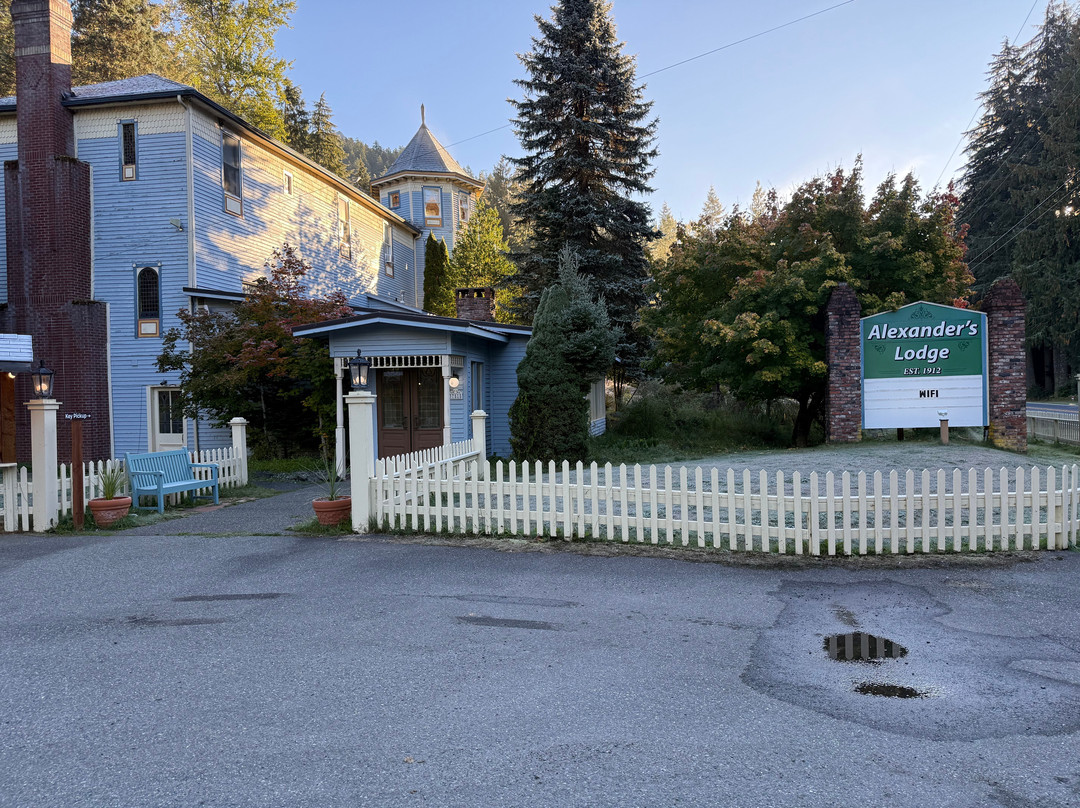 亚力山大的小屋和餐厅主图