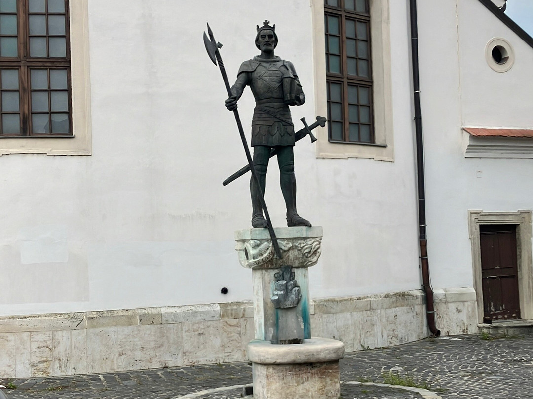 Szent László király szobra-Mosonmagyarovar必去景点