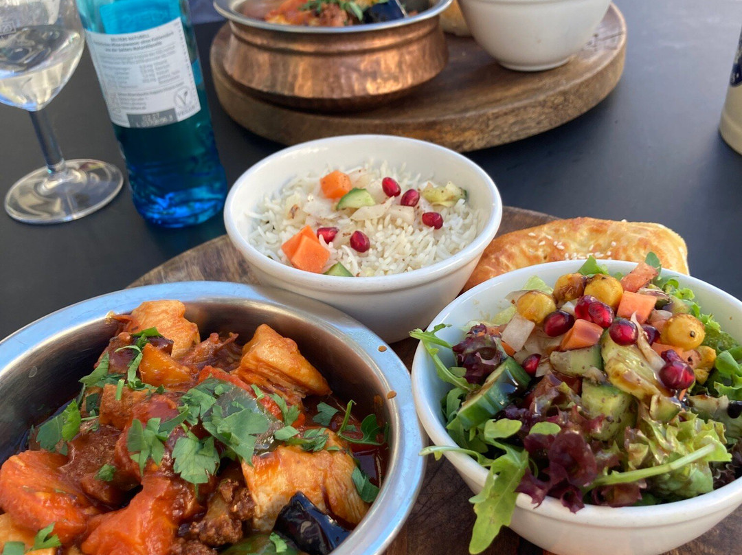 Hamro Nepali Restaurant & Bar主图