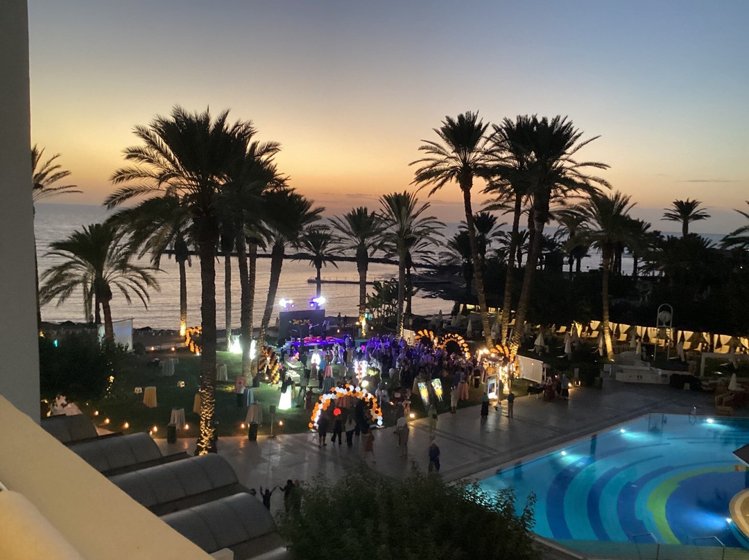 Pioneer Park and Beach-坎卢普斯必去景点