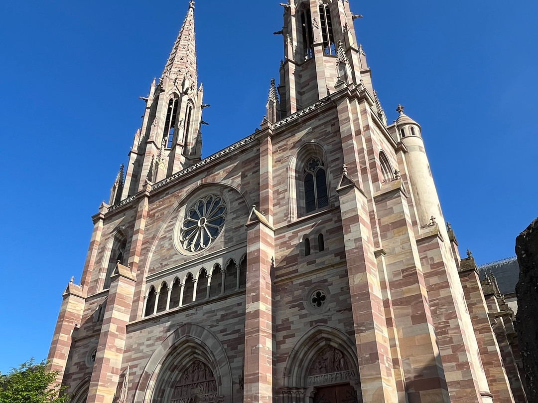 Église Saints Pierre et Paul-奥贝奈必去景点