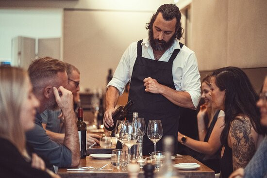 安博萨德酒店主图