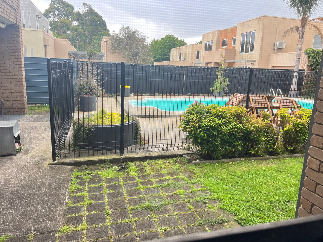 Black Bull Motel主图