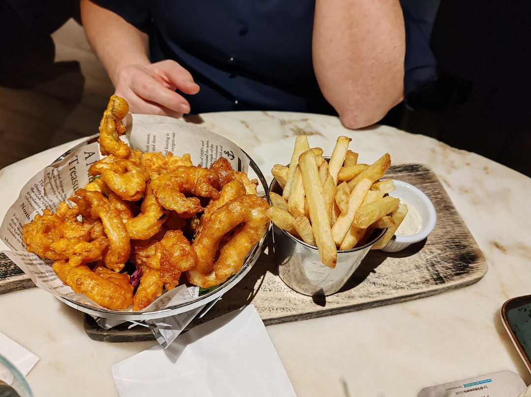 The Village Hotel, Bar & Restaurant主图