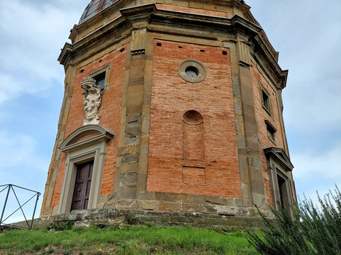Tempio di Santo Stefano della Vittoria-Pozzo della Chiana必去景点