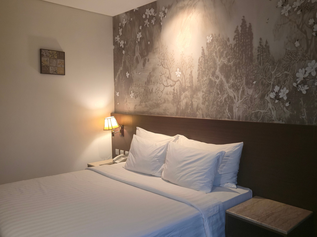 肯达里广场旅店主图