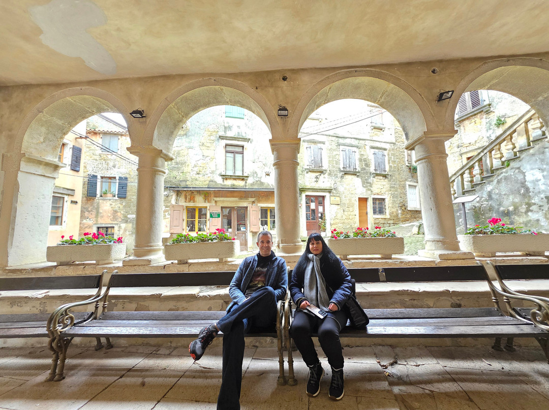 The Town Loggia-Groznjan必去景点