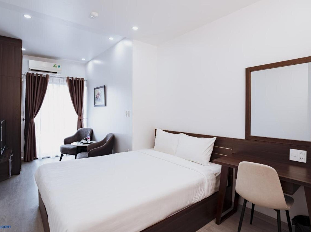 The Eastern Hotel & Apartment