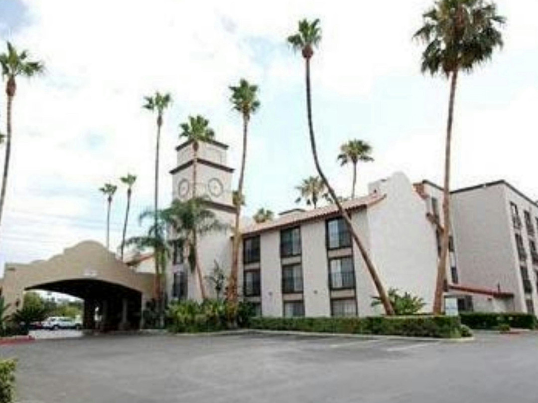 布埃纳帕克丽笙套房酒店