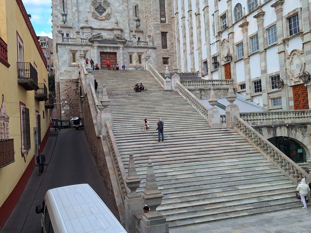 拉帕茨酒店主图