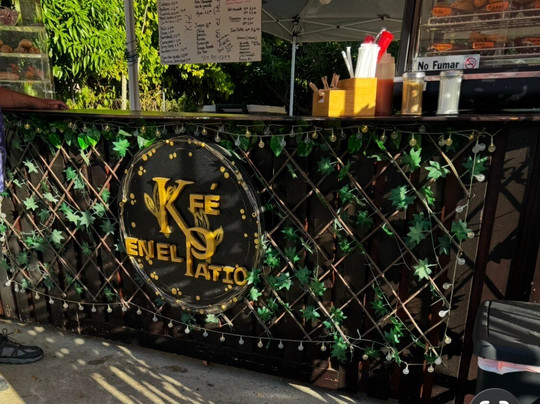 Kfe En El Patio