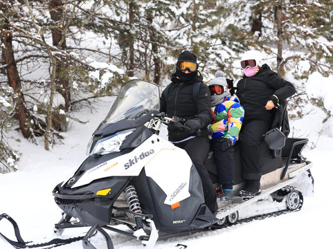 Duja Chalet Ski Center主图