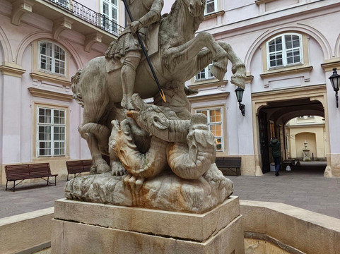 Primates' Palace-布拉迪斯拉发必去景点