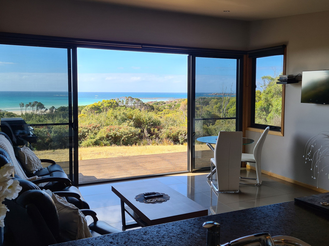 Rocky Cape Retreat主图