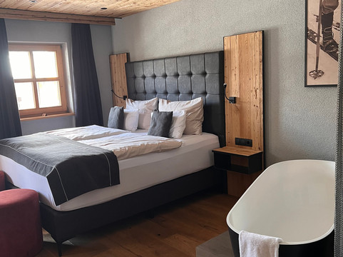 VAYA 阿亨湖主图