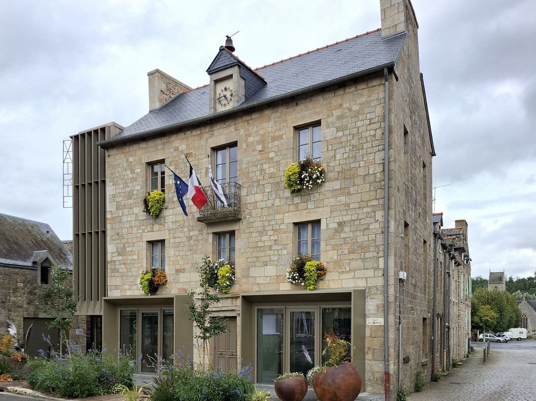 Mairie de Jugon-les-Lacs-Jugon-les-Lacs必去景点