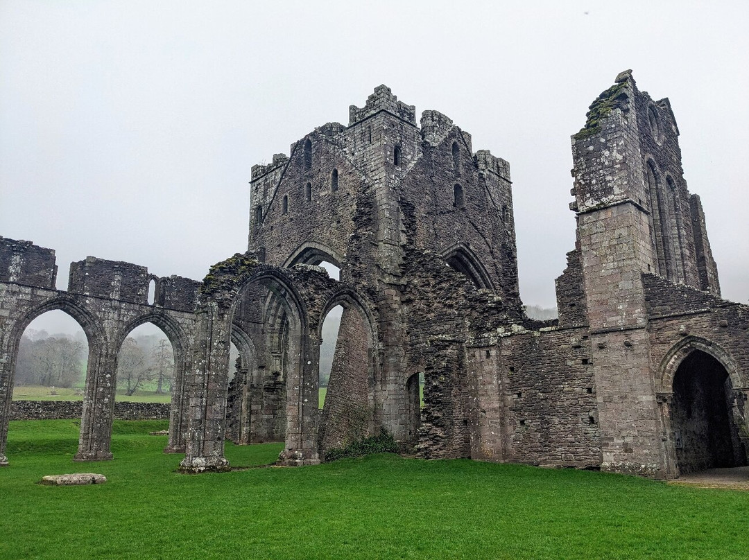 Llanthony Priory-Llanthony必去景点