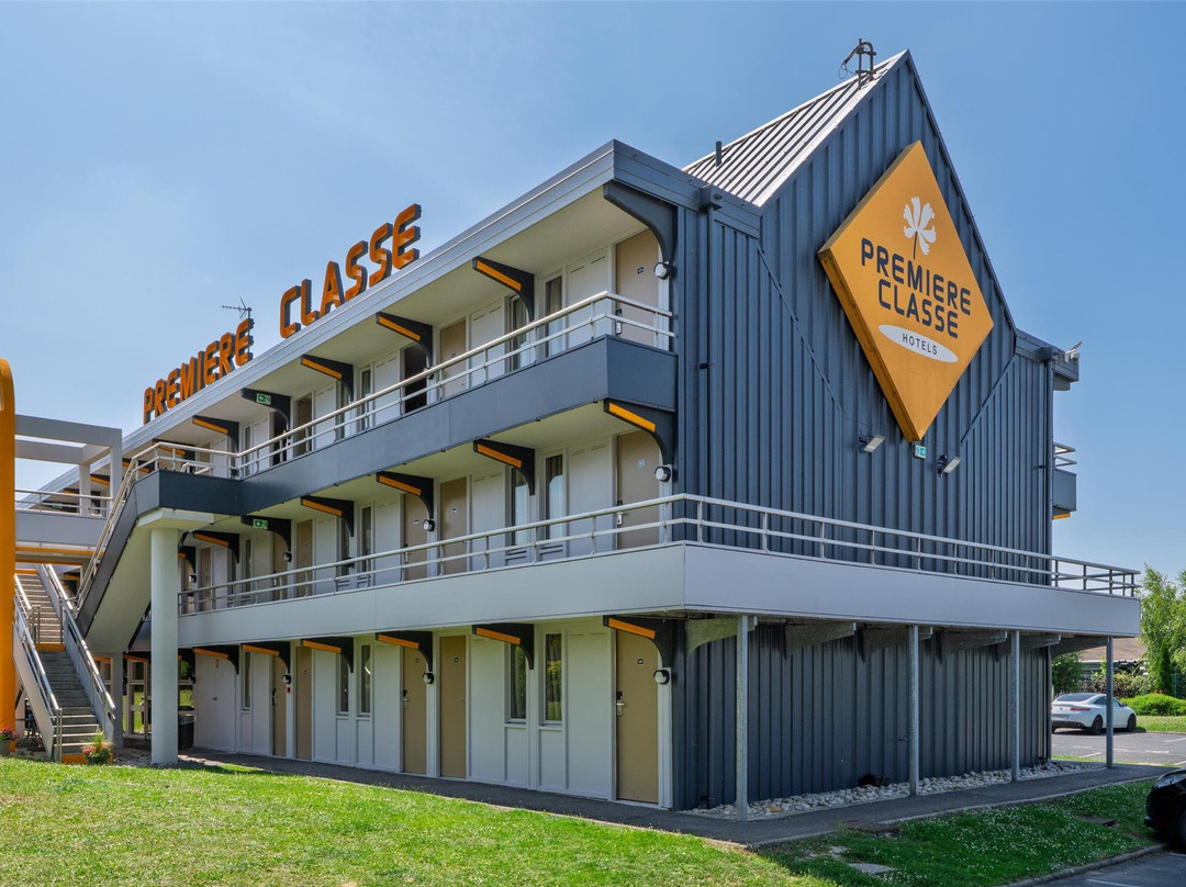 里昂机场普瑞米尔经典酒店