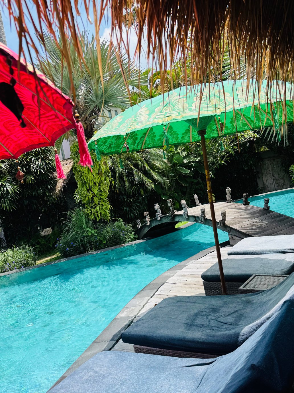 水明漾蓝色卡玛绿洲酒店-泳池