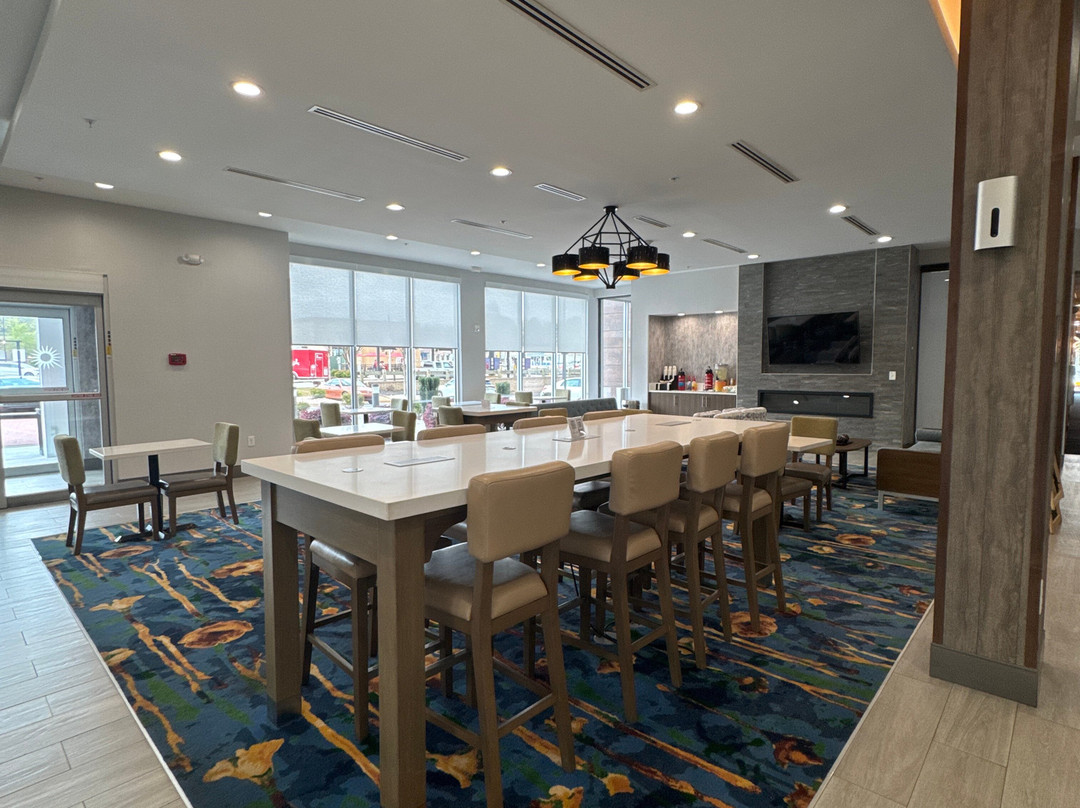 洛克斯特格罗夫拉昆塔温德姆套房酒店主图