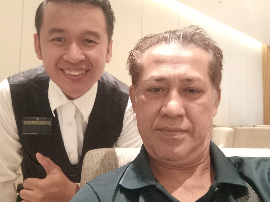 金色郁金香酒店-坤甸主图