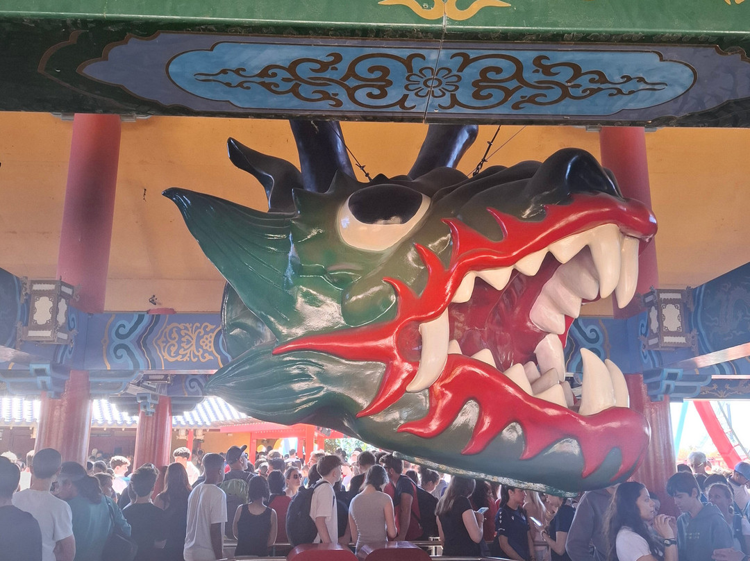 冒险港乐园-萨洛必去景点