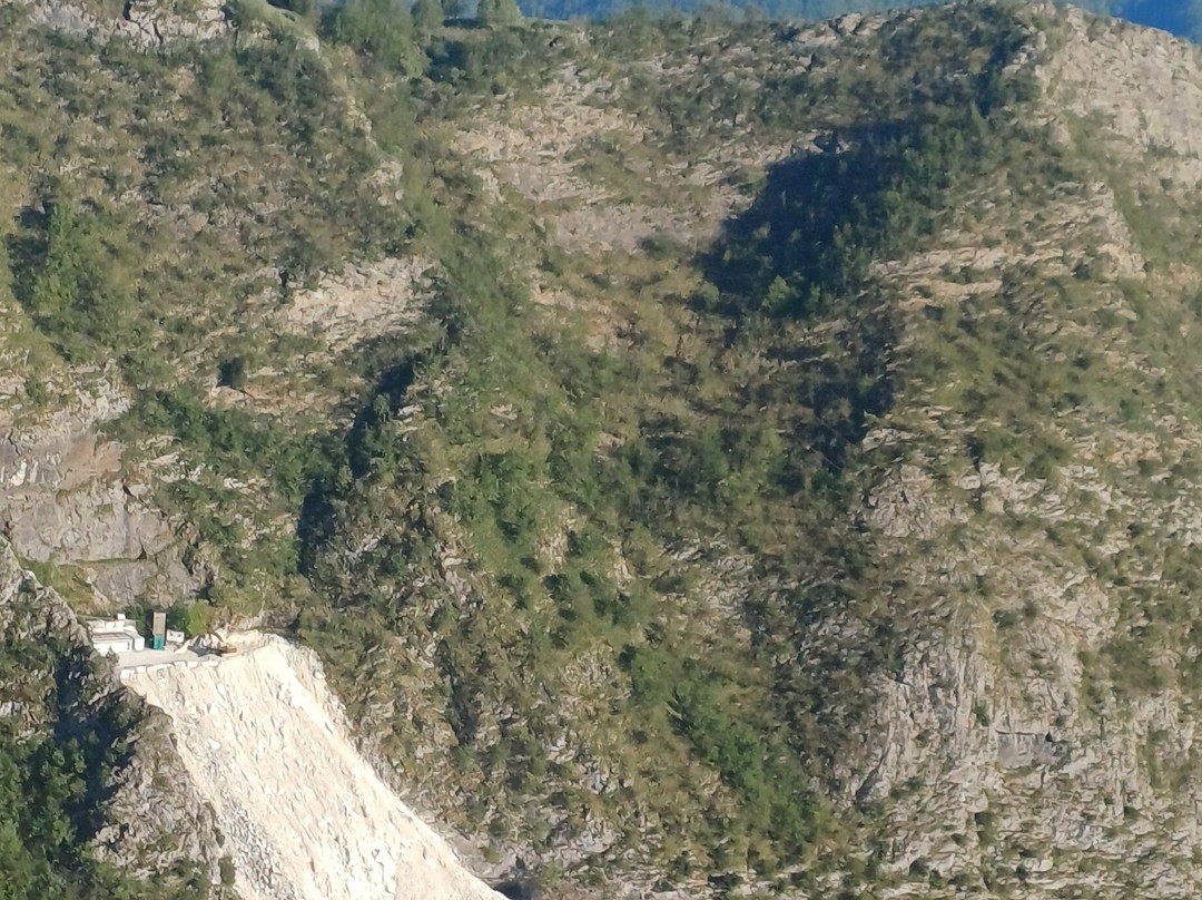 Cave Di Marmo Di Levigliani-Levigliani必去景点